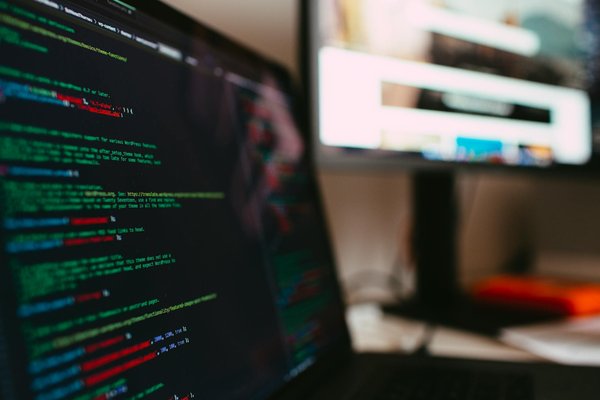 Wie kà¶nnen Unternehmen ihre Online-Präsenz im digitalen Zeitalter stärken?